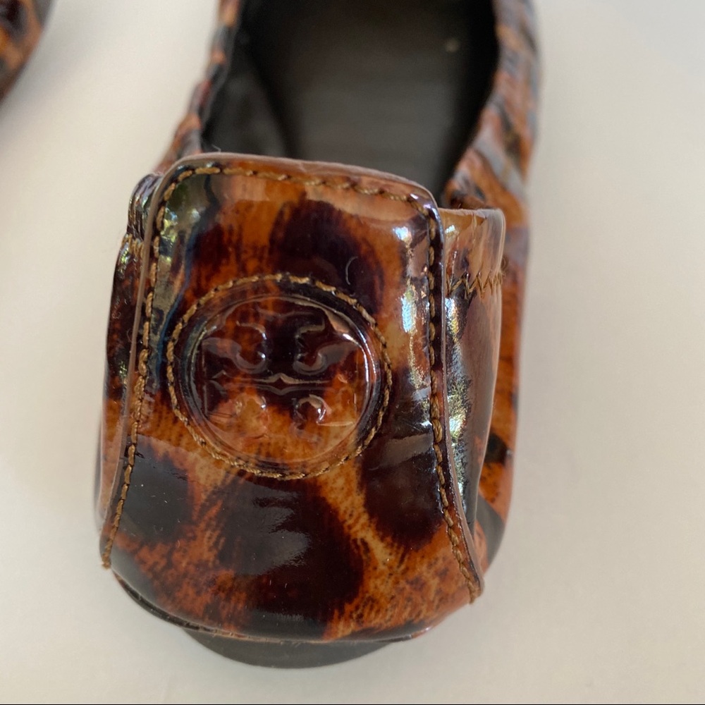 TORY BURCH Leopard Patent Flats Round Toe 6.5 - Picture 6 of 9